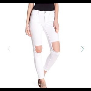 BLANKNYC Blown Out Knee Skinny Jean